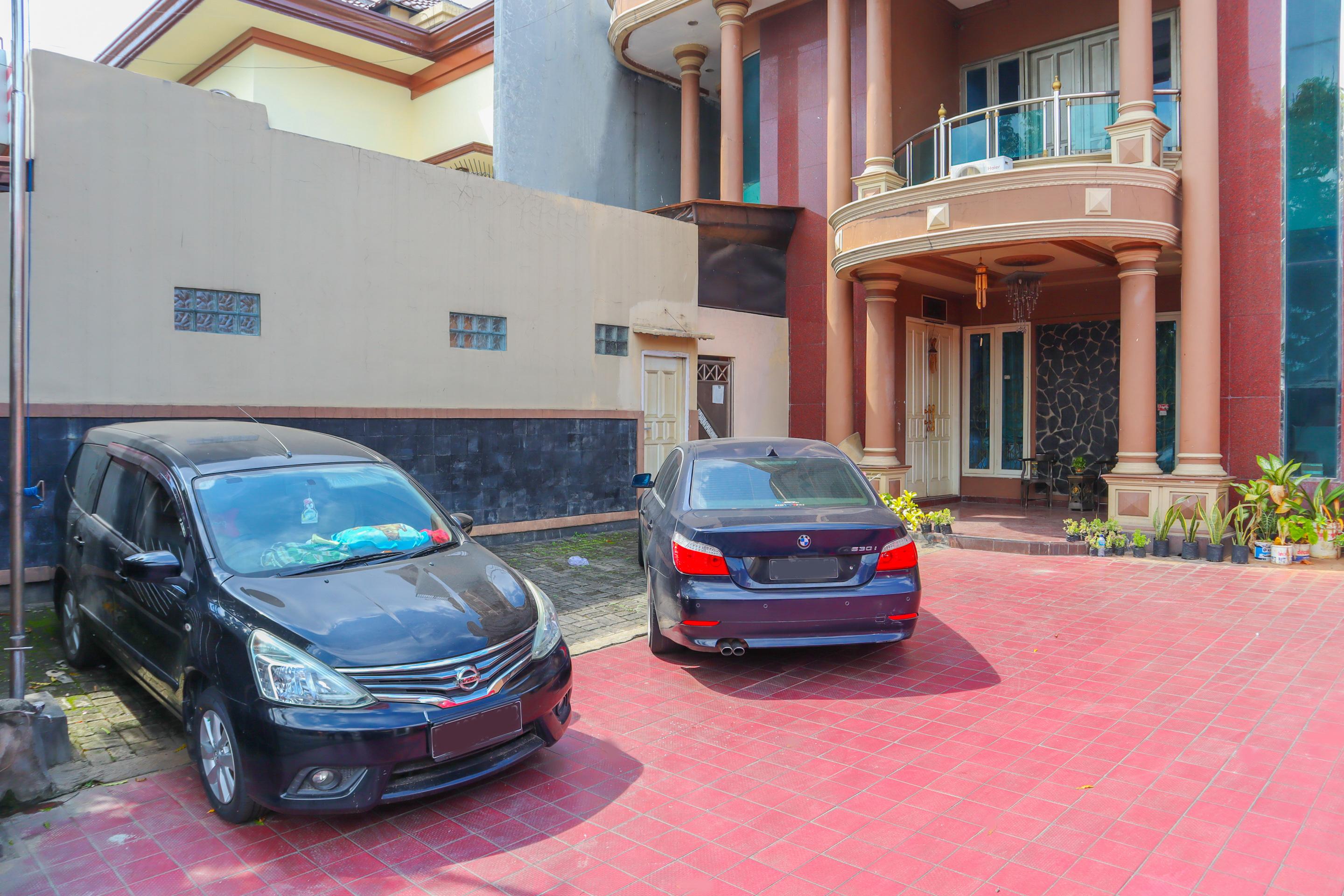 Oyo 2547 Assirot Residence Yakarta Exterior foto