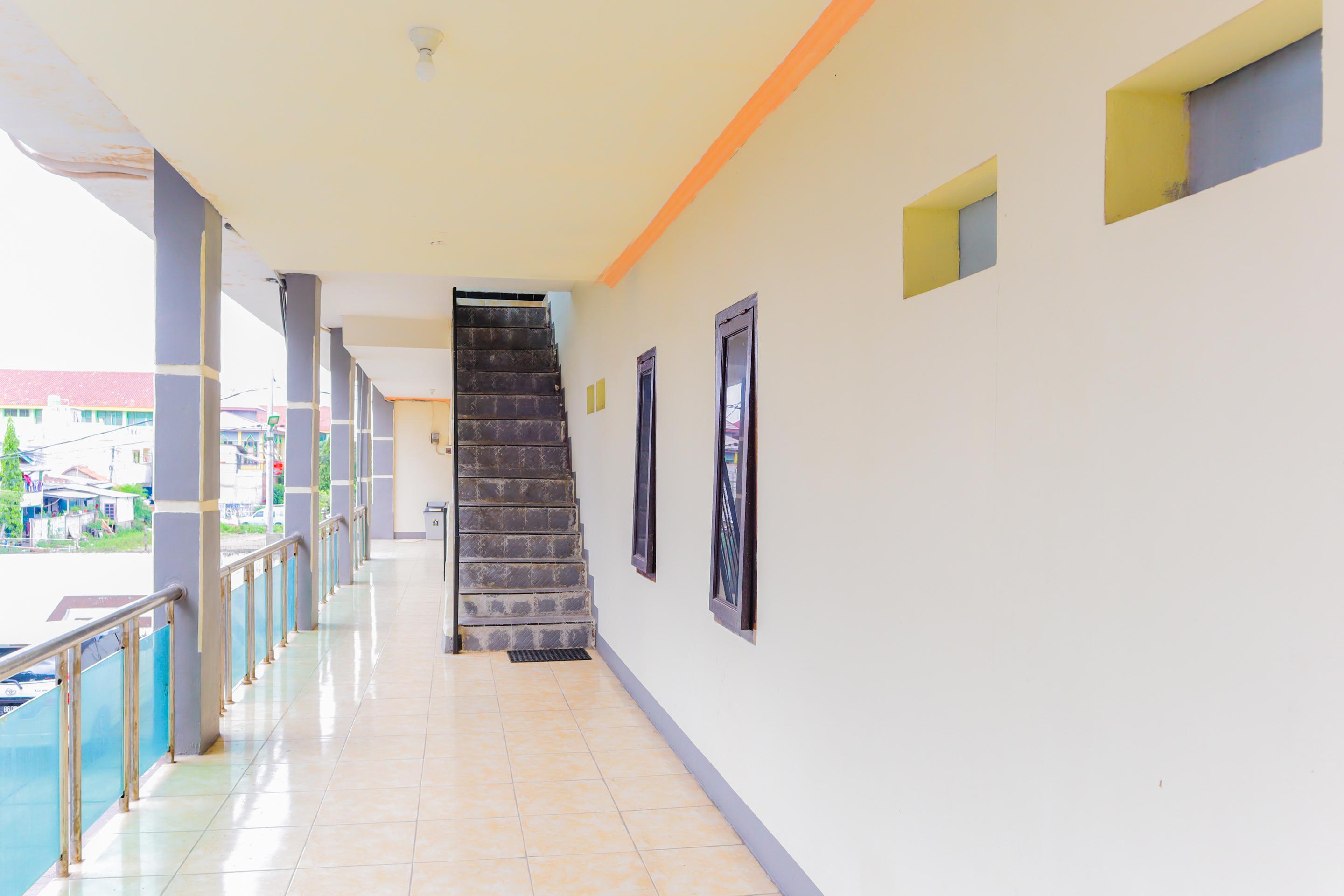 Oyo 2547 Assirot Residence Yakarta Exterior foto